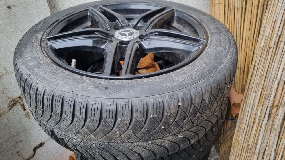Set roti jante iarna pe 17 235 45 17 anvelope aproape noi mercedes w205 w177 cla w118