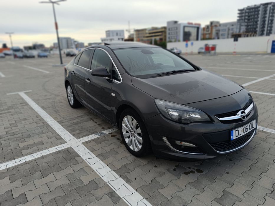 OPEL Astra 2013 — imagine 4