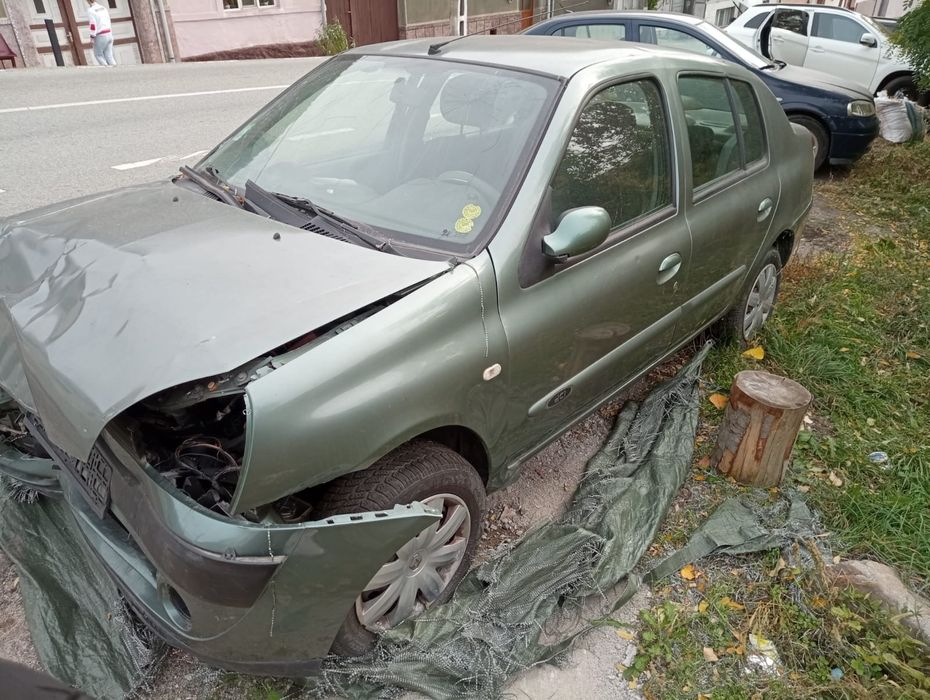 Renault Symbol avariat