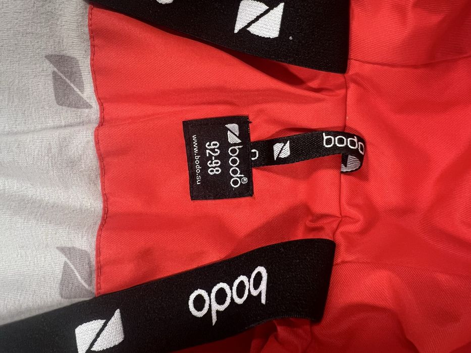 Продам осенний комбинизон.