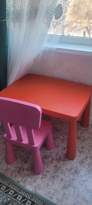 Стол и стул детские Икеа