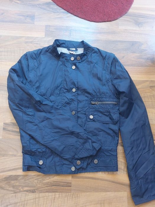 Дамски якета и сака