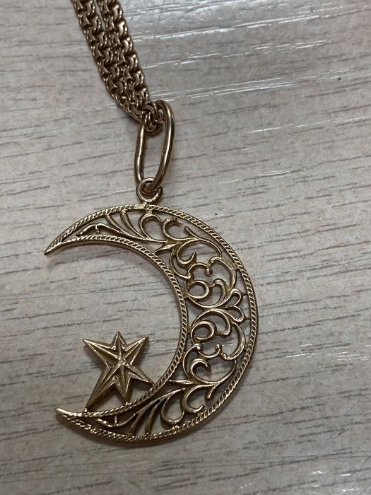 Продам цепь с подвеской