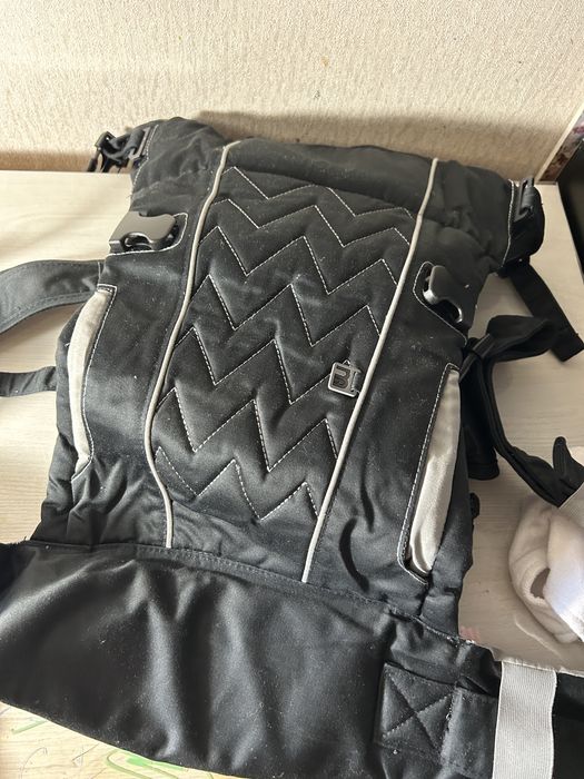 Продам кенгуру Mothercare