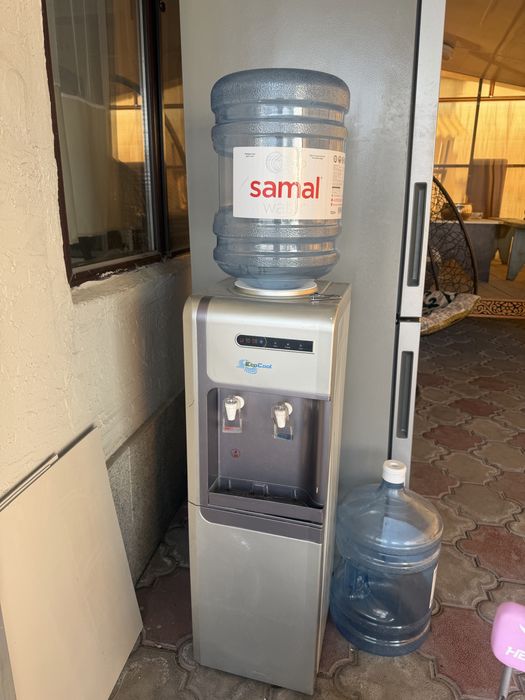 Диспенсер с 2-мя бутылями