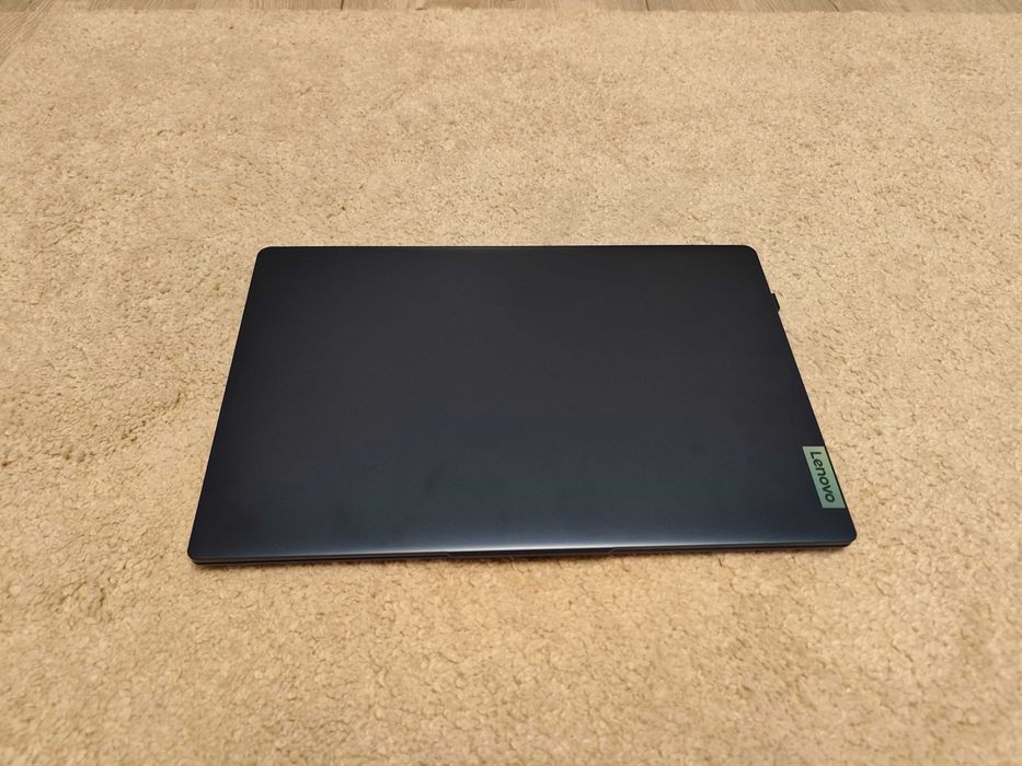 Laptop Lenovo IdeaPad3 15IAH8, i5-12450H, 15.6" Full HD, 8GB, 512GB NVMe ca nou