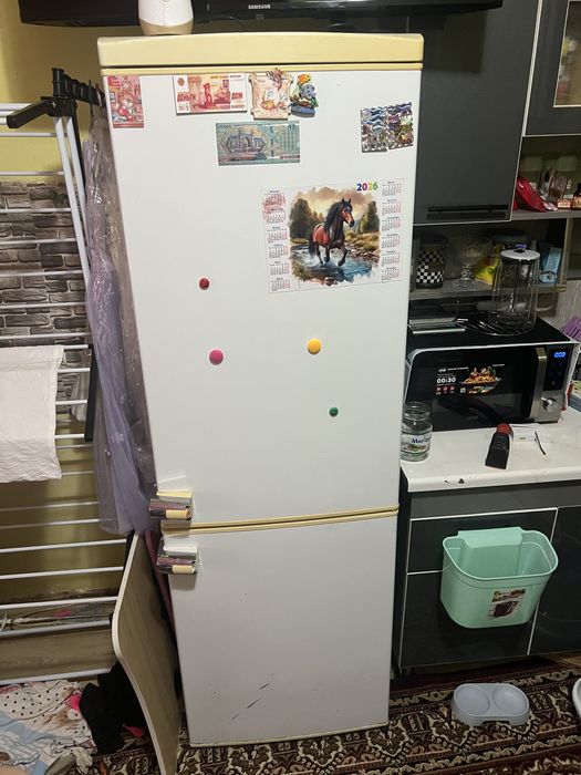 Продам холодильник состояние среднее