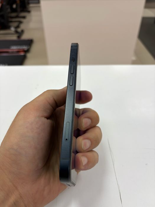 Продам iphone 13 128gb