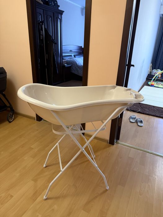 Детская ванночка с подставкой