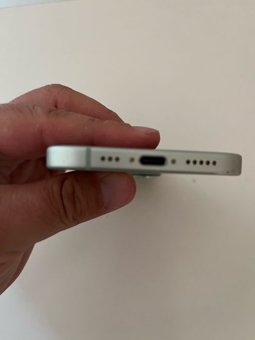 Iphone 15 128GB зелен