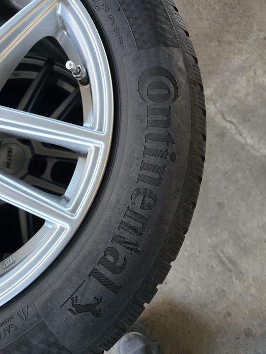 4 Броя 205/60/16 2xMichelin 7,5mm 24dot, 2xContinental 6,8mm 23dot