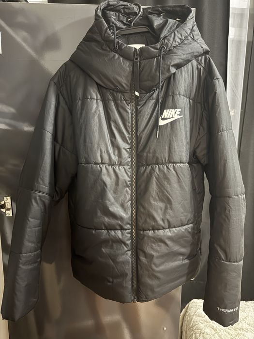 Якета Nike и други