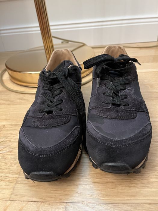 Кроссовки женские