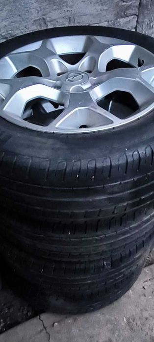 4 Cauciucuri Pirelli de varā cu jante 205/55/16 
Pret: 1000 Ron