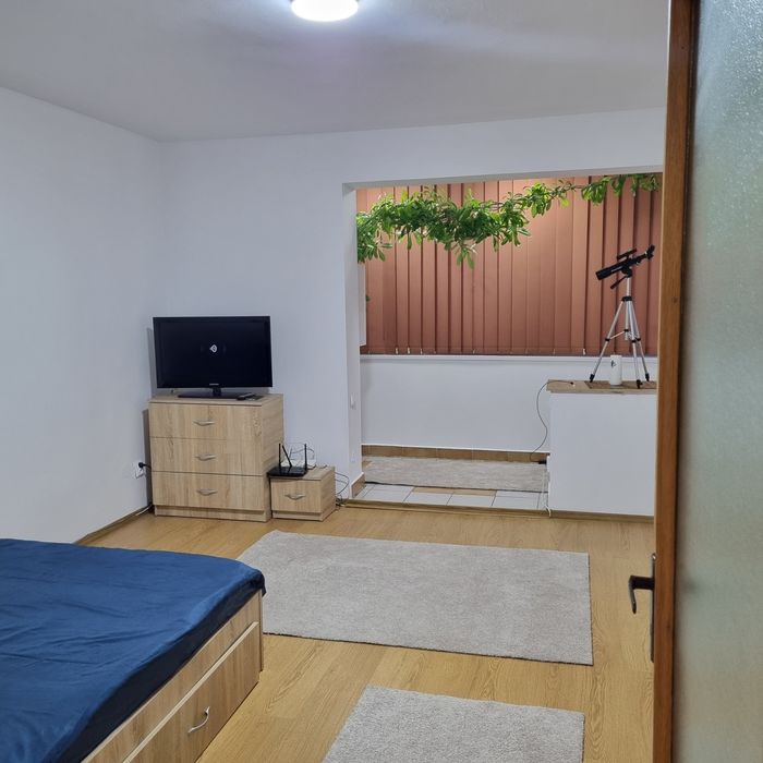 De închiriat garsoniera