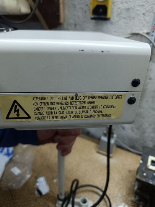 Електрически пулер за подаване на ластик и силикон