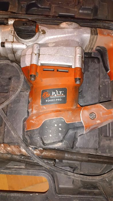 Перфоратор P.I.T. 24001 pro