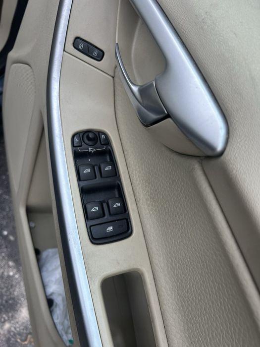 Volvo XC60 2010 2.4D D5 205кс на части