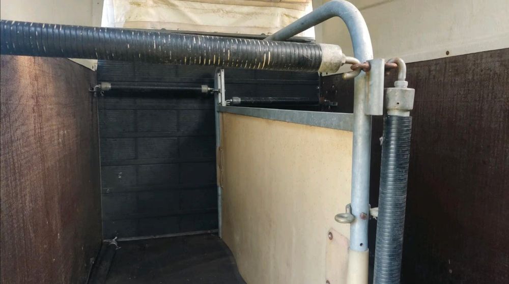 Коневозка продается