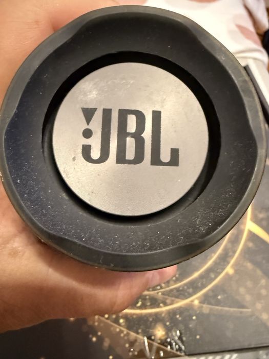Jbl.    charge   3