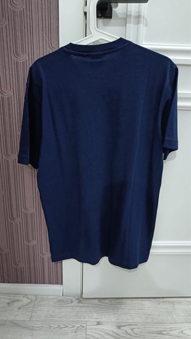 Новая футьолка adidas