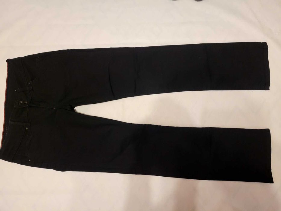 Дамски нови маркови дънки без етикет