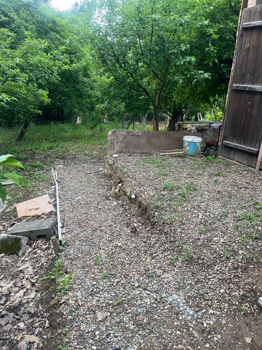 Продавам вила в Врачански лозя