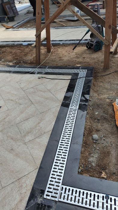 Лоток Россия Gidrolika
Клас нагрузки А 150 ( 0.5 тон)
Лоток комбиниров