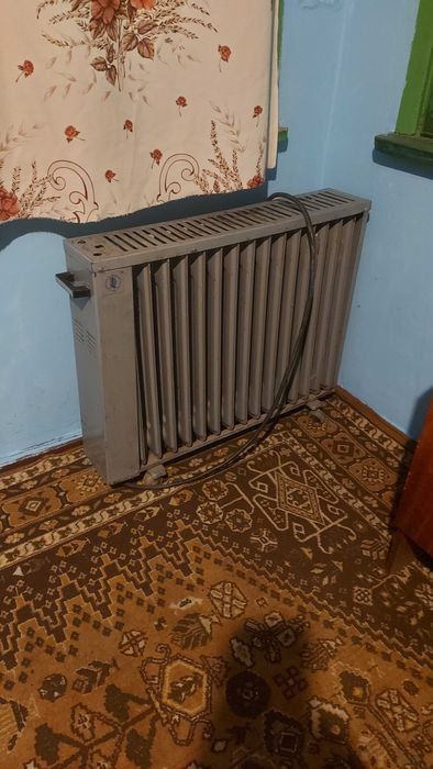 Продавам маслен радиатор