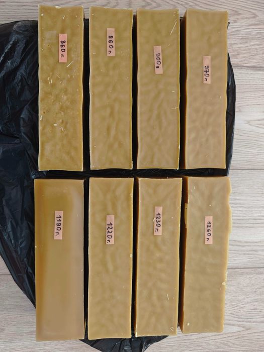 Натурален чист пчелен восък - тройно претопен (собствено производство)