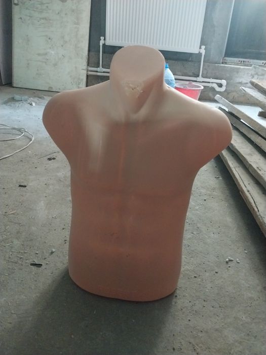 Maniken erkak kishi kiyimi uchun