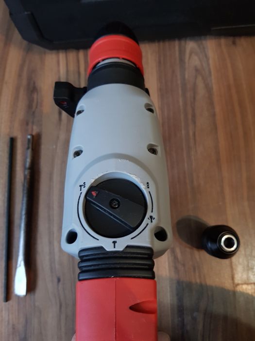 Rotopercutor Milwaukee PLH 28 XE ca NOU