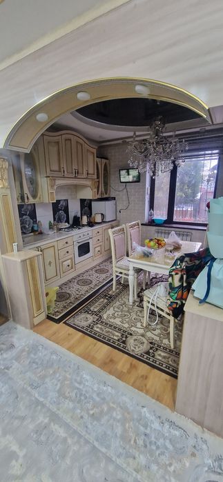 Продам двухэтажный дом