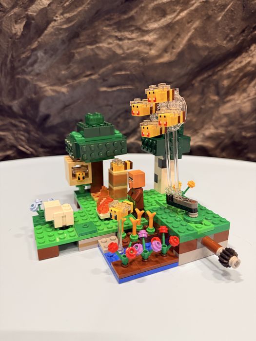 Lego Minecraft 21165