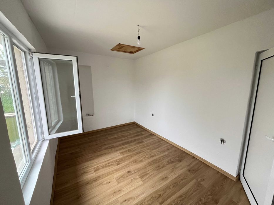 Продава се Къща в с. Ръжево, Област Пловдив - 54 кв.м за 945 €/кв.м - Снимка #9