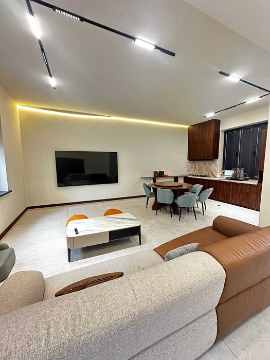 Сдается дом под коммерцию!!!