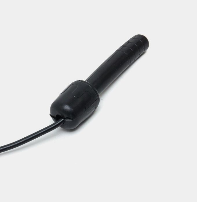 Скакалка резиновая, черного цвета