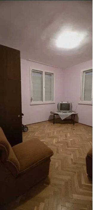 Предлагам къща в с. Момино об. Търговище