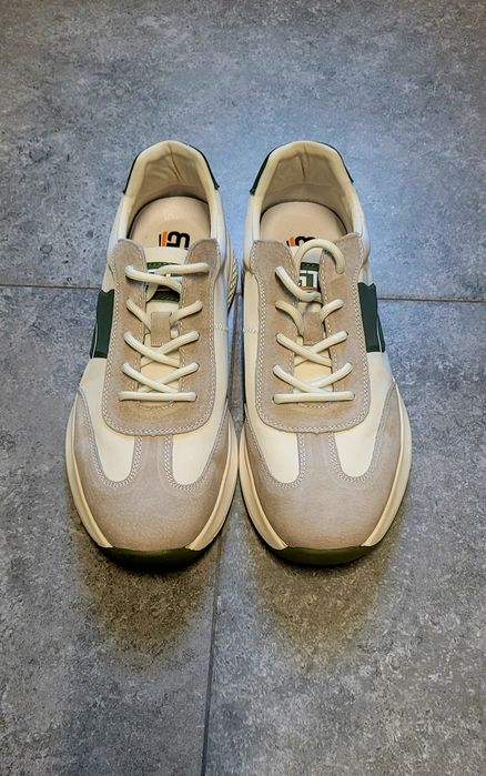 Adidasi casual vând