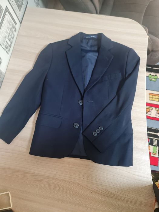 Продам форму школьную