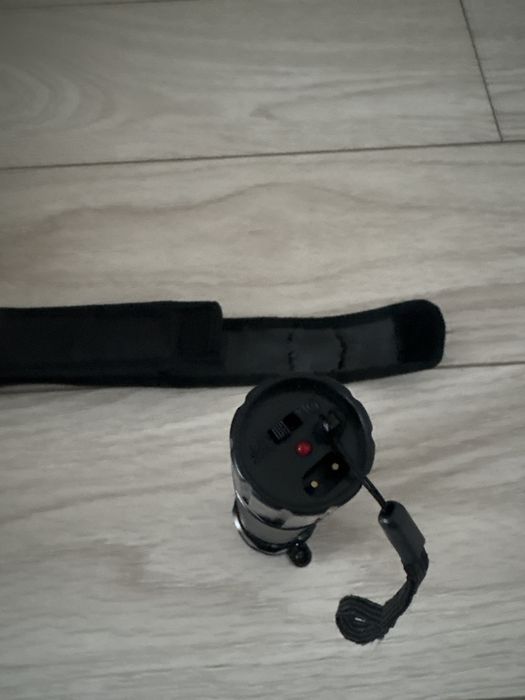 Lanterna led cu electrosoc si laser