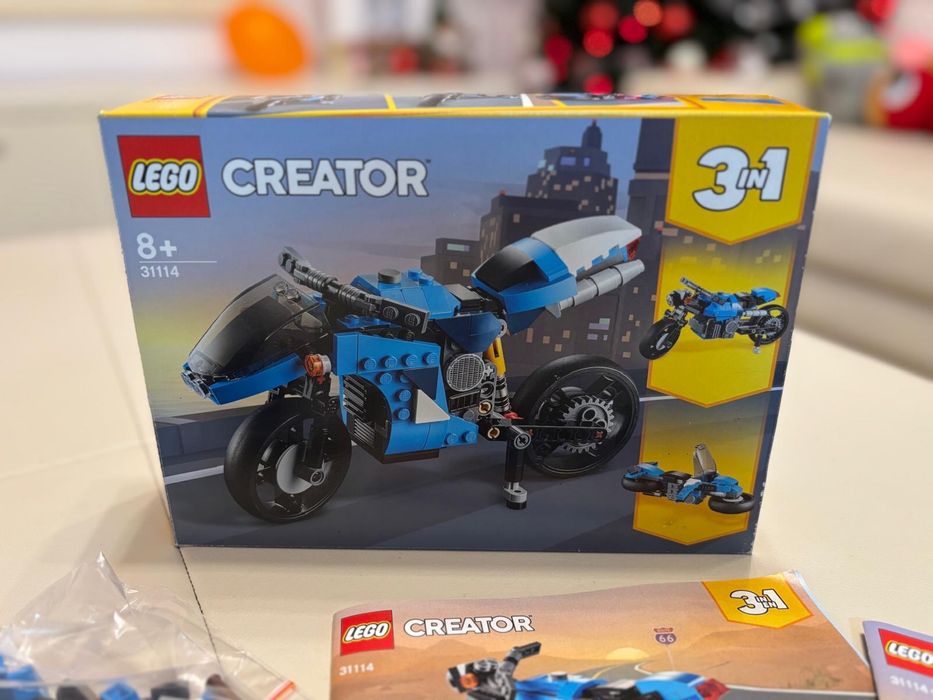 LEGO Creator 3 in 1 - Super motocicleta 31114, 236 piese