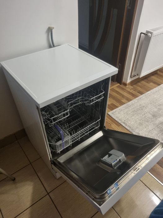 Masina de spalat vase Beko