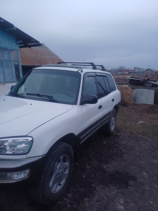 Продам toyota rav 4