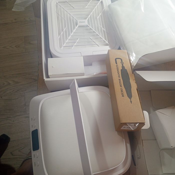 Лампы для маникюра, ручки  для стронга , вытяжка  маникюрная