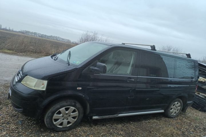 Broasca usa fata dreapta Volkswagen VW Transporter T5