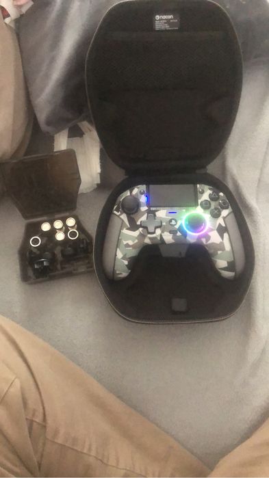 Nacon Revolution 5 Pro (PS4 / PS5 / PC)