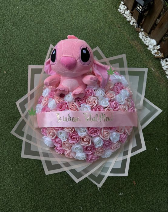 Cele mai frumoase buchete de trandafiri cu lilo si stitch!