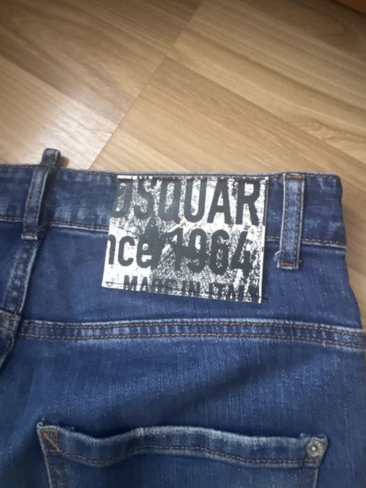 Dsquared2 , чисто нови дънки
