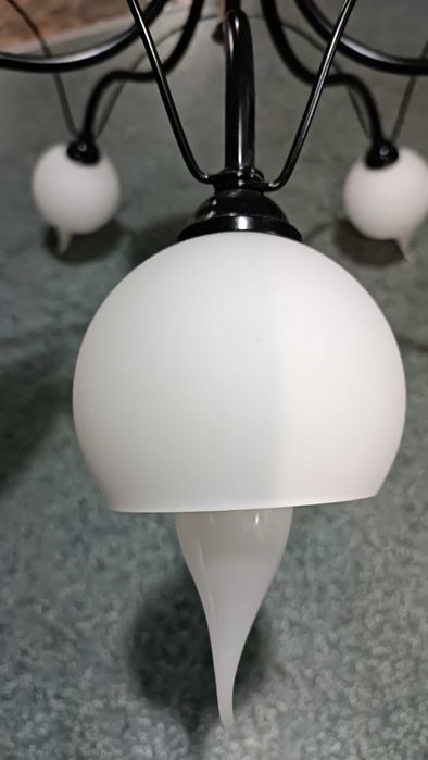 Люстра пятирожковая в отличном состоянии